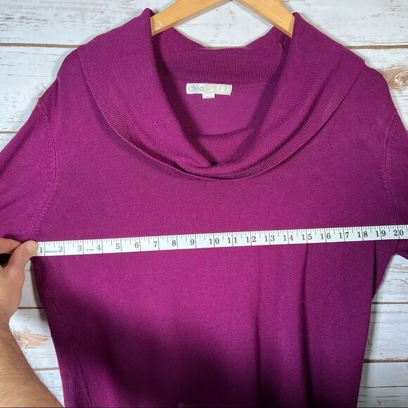 🎇CLEO Long Sleeve with bunched up neck Magenta Purple size Medium - Picture 8 of 8